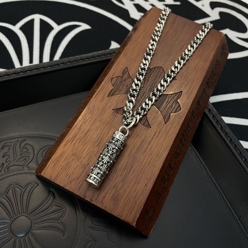 Ch*0me He**ts necklaces